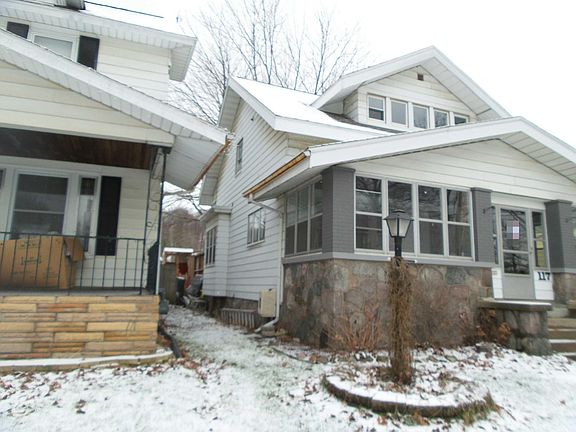 5th image of 117 Valley Ave NW