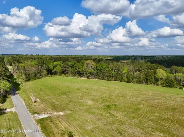 33 Stump Bridge Rd, Canton, MS 39046