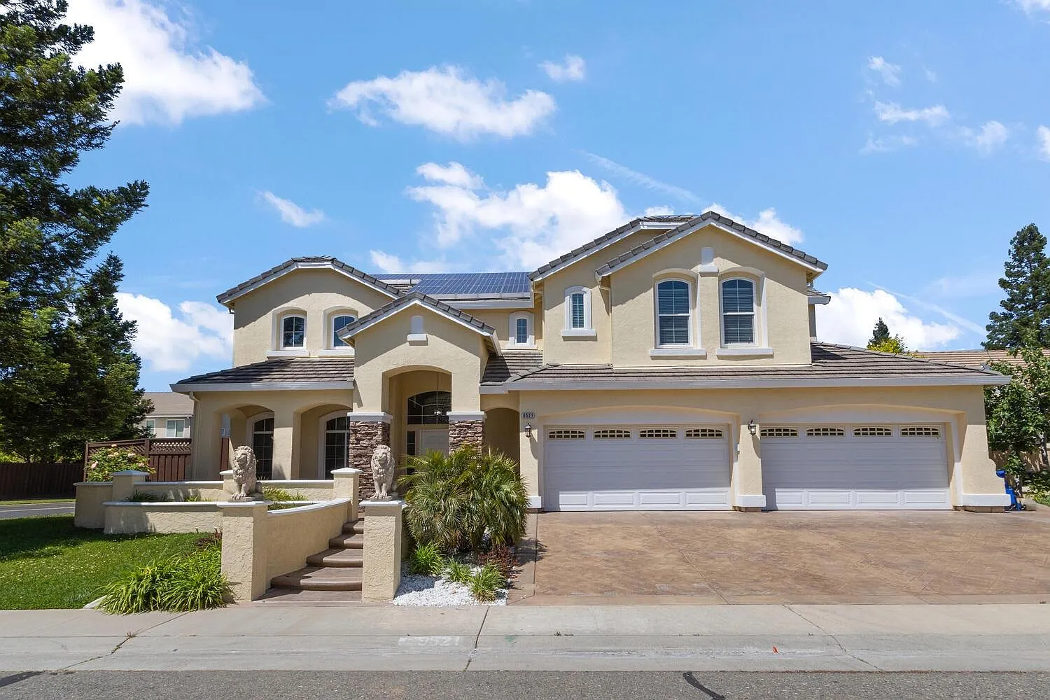 9521 Timber River Way photo 1
