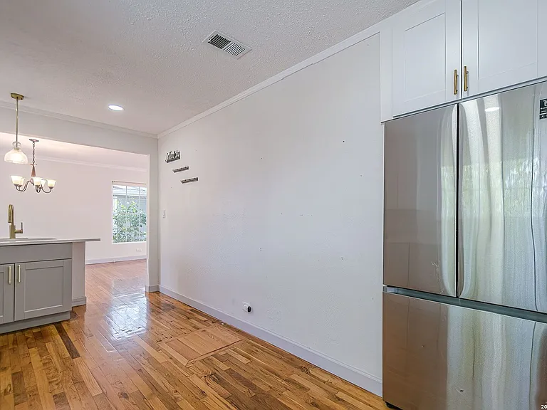 227 Devonshire Dr — Photo 20