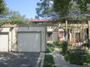 1089 Cascade Dr, Aurora, IL 60506