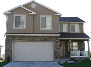 10535 N Sugarloaf Dr, Cedar Hills, UT 84062