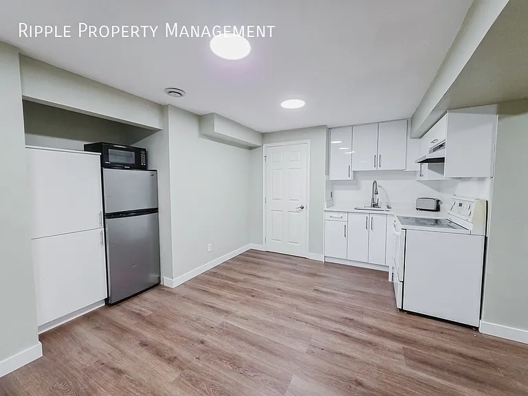 346 Saddlebrook Way NE #LOWER — Photo 3