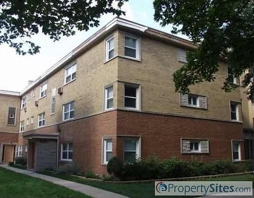 1st image of 7408 N Oakley Ave #2B