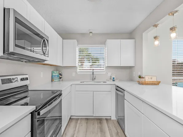 775 Gulf Shore Dr Unit 31, Destin, FL 32541