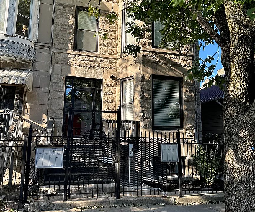 1st image of 2840 W Fulton St #2