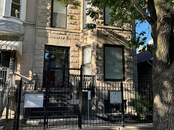 2840 W Fulton St #2, Chicago, IL 60612