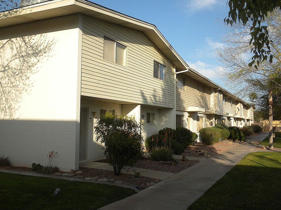 Charming 2 BR, 1.5 BA Townhouse just minutes from ASU and Old Town Scottsdale.