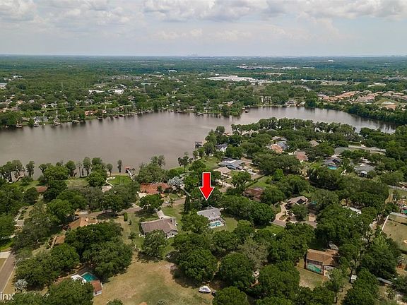 2nd image of 15206 Lake Maurine Dr