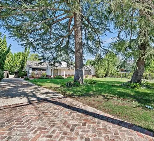23003 Mariano St Photo 1