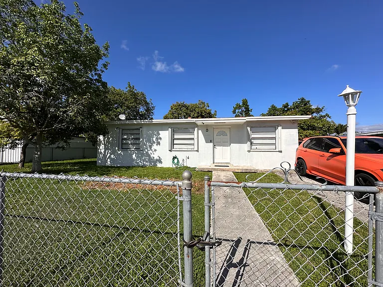 20501 SW 118th Ave — Photo 5