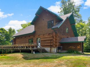 800 Woito Station Rd, Laurentian Valley, ON K8A6W5