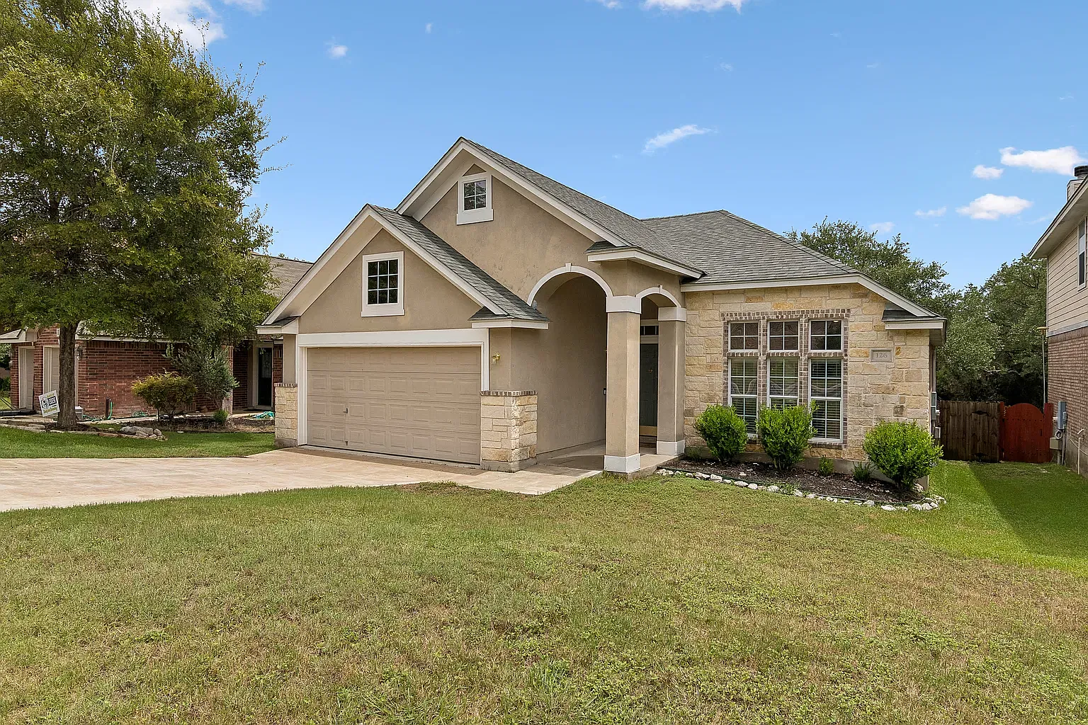 3 bed, 1659 sqft, $2,345 — Photo 3