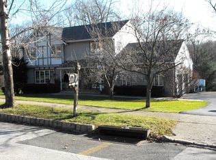 10 Alexandra Rd, Landing, NJ 07850