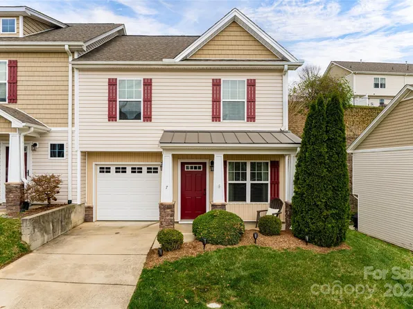 7 Barnett Shoals Dr, Weaverville, NC 28787