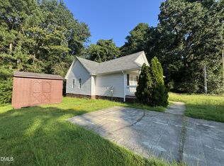 6158 Lonestar Rd, Fayetteville, NC 28303