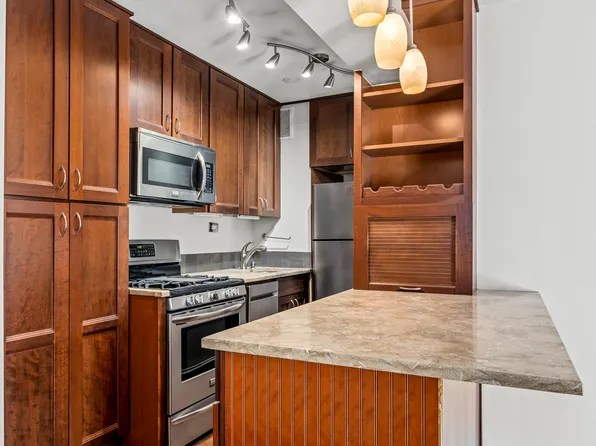 229 East 28th Street image 6 of 11