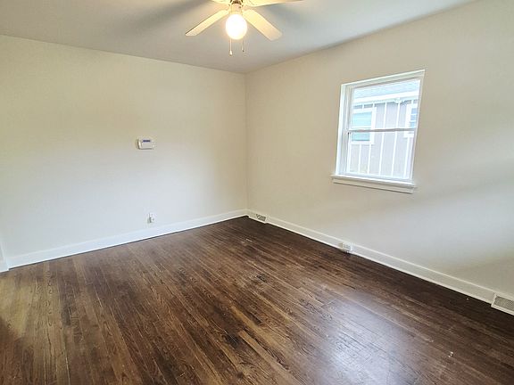 3rd image of 900 N 38th St