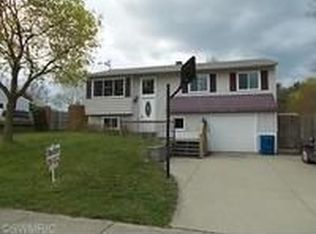 944 Greenwood St, Middleville, MI 49333