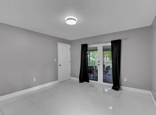 1752 S Anhinga Ln, Homestead, FL 33035