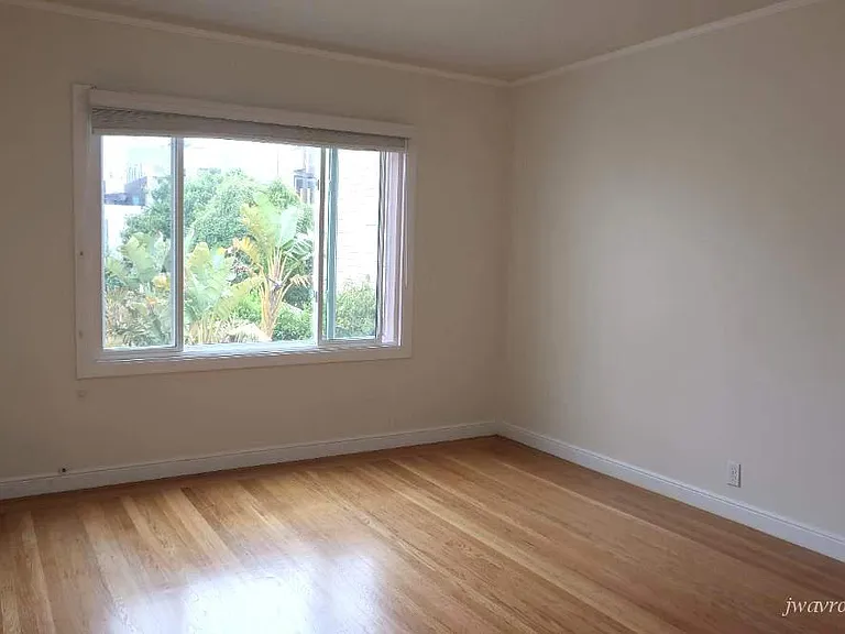 1663 Filbert St — Photo 12