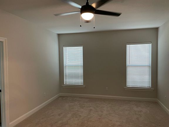 4th image of 393 Rue Evangeline