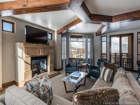 5th image of 3551 N Escala Ct #508