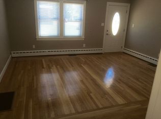 371 Grotto Ave, Pawtucket, RI 02860