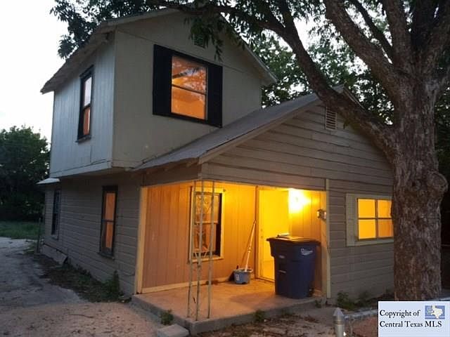 1st image of 220 N Lone Star Ave