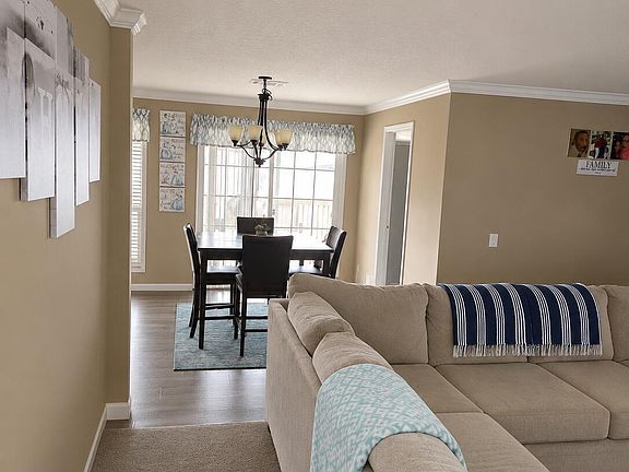 4th image of 115 N Larry Dr
