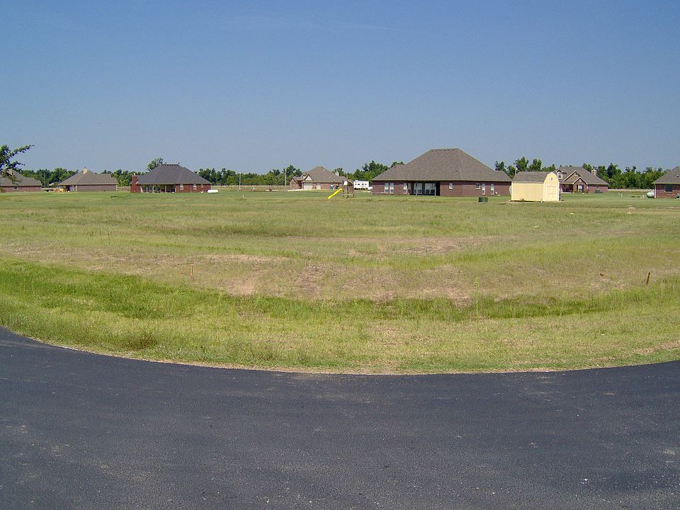 Corner Lot in Pecan Valley