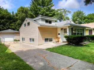 1359 Herrick Ave NE, Grand Rapids, MI 49505