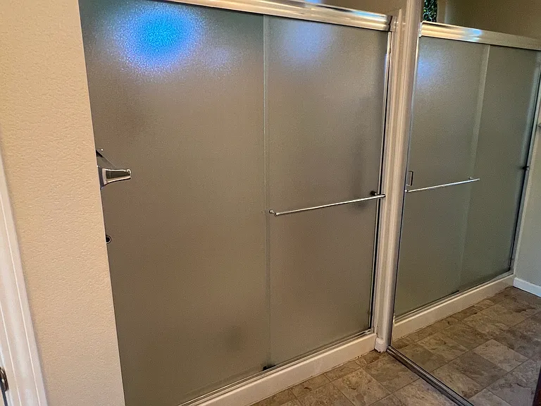1205 Shadow Glen Ln — Photo 23
