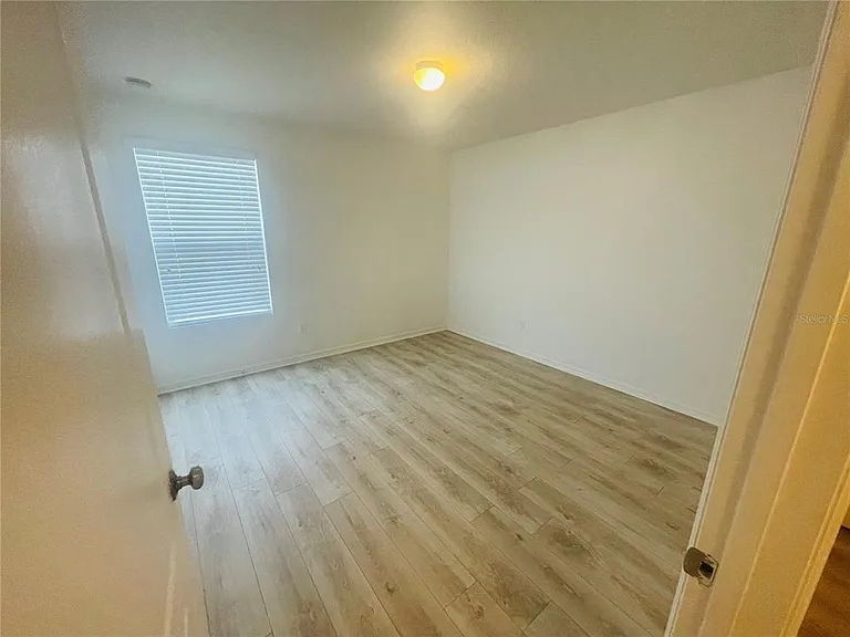 16616 Broadford Ln — Photo 22