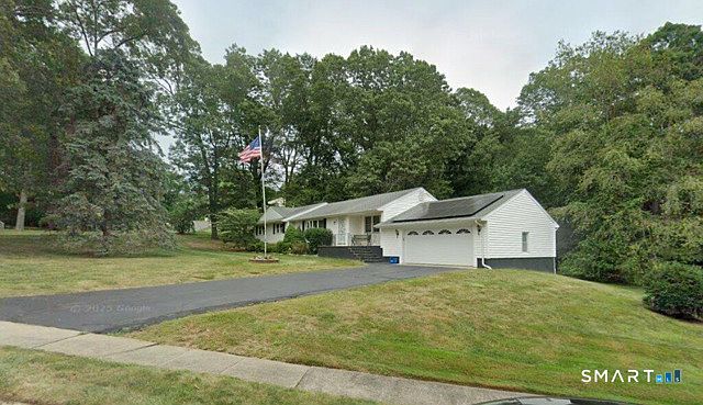 1st image of 13 Robin Drive