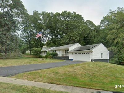 13 Robin Drive, East Haven, CT, 06513