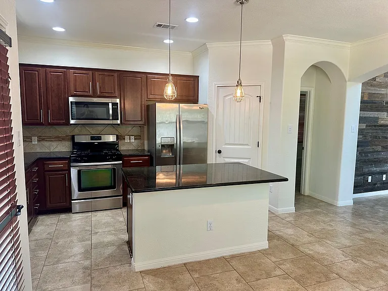 7233 Menchaca Rd #17 — Photo 9