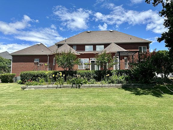 2nd image of 1634 Glenhaven Dr
