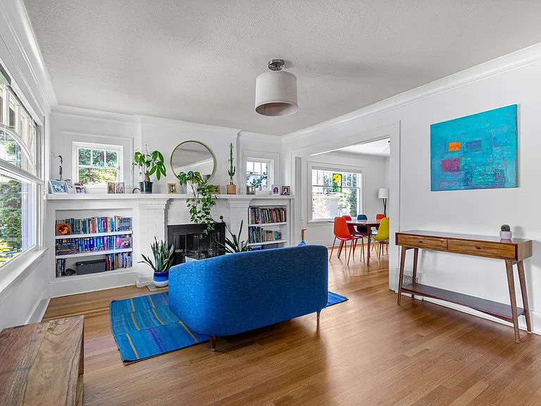 2836 NE Bryce St — Photo 3
