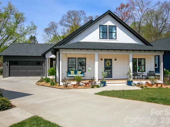 71 Hidden Pond Ln, Brevard, NC 28712