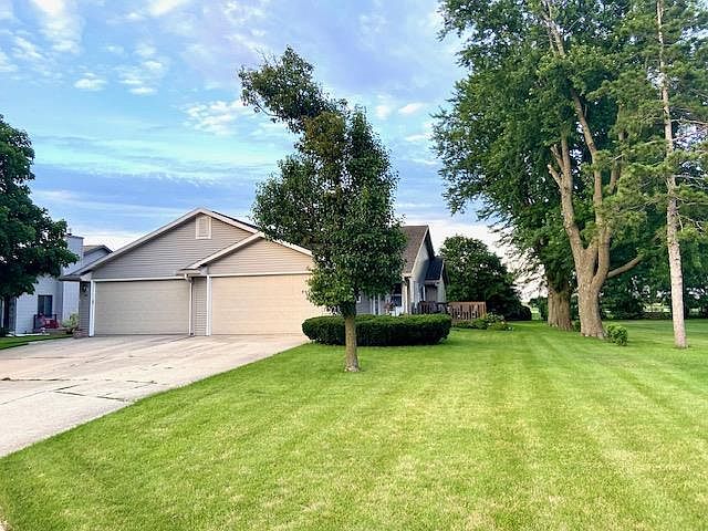 600 Rockshire Drive UNIT B, Janesville, WI 53546 | Zillow