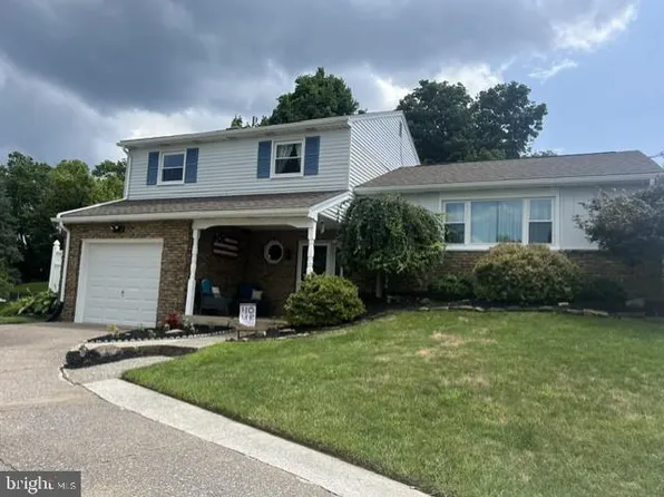 14 Carriage Rd, New Cumberland, PA 17070