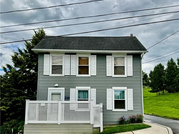 216 Monroe St, Freemansburg, PA 18017