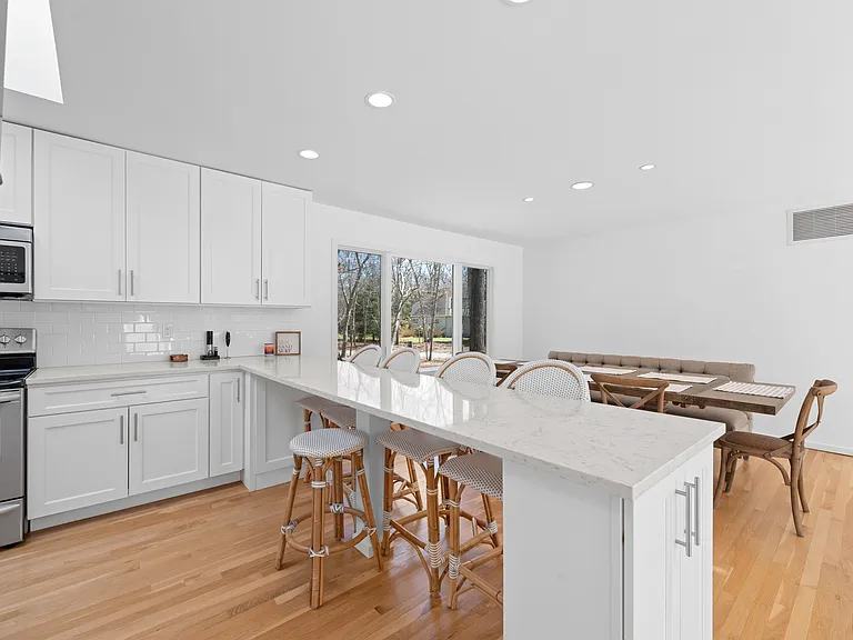 35 Ely Brook Rd — Photo 37
