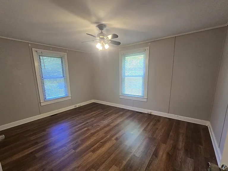 234 Skipper St — Photo 2