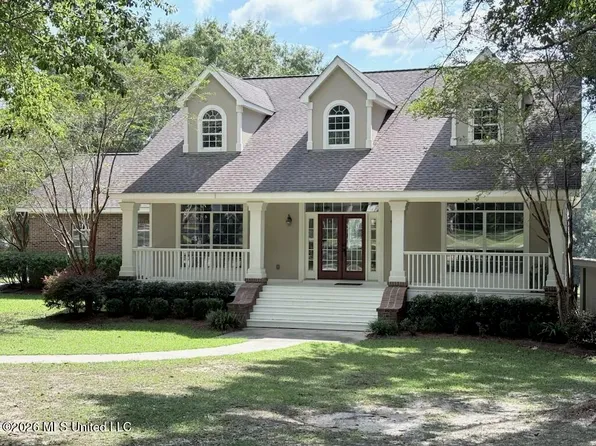2913 Holden Dr, Vancleave, MS 39565