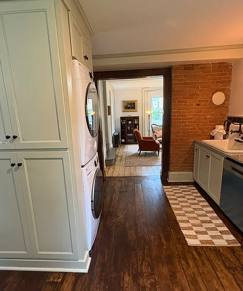 138 Walker St — Photo 10