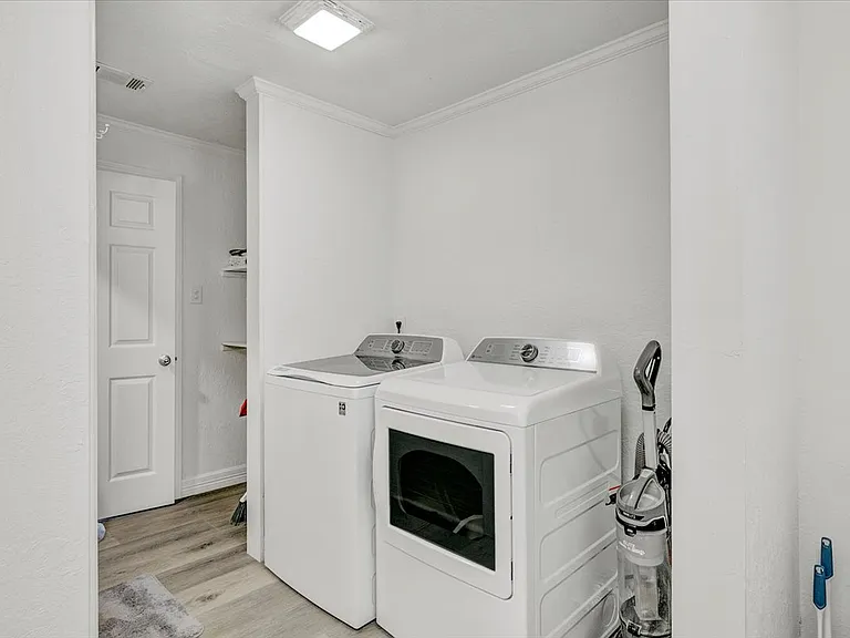 185 Weiss Bluff Rd — Photo 24