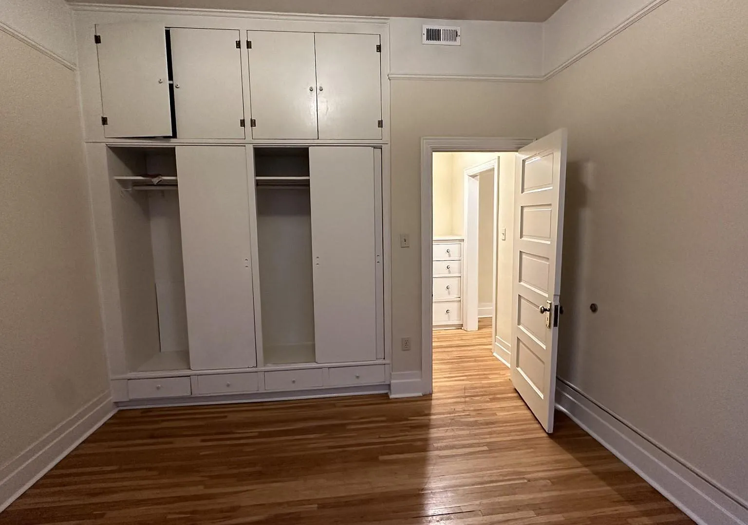 1 bed, $975 — Photo 4