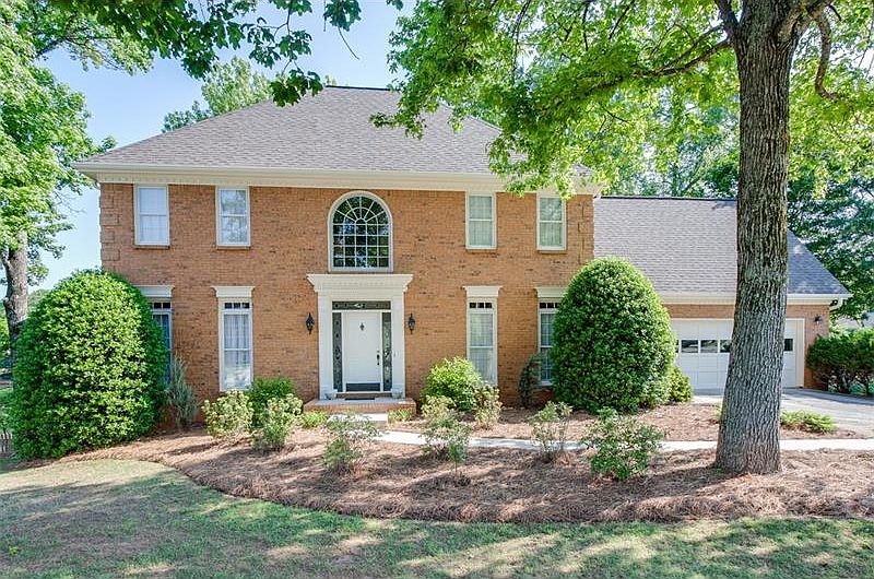 1st image of 1604 Holly Lake Cir